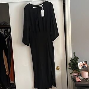 Baltic Born Black Gown with 3/4 Sleeves and V-Neck for Cocktail